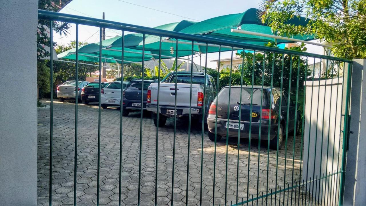 Residencial Praia Bombas Бомбиньяс Экстерьер фото