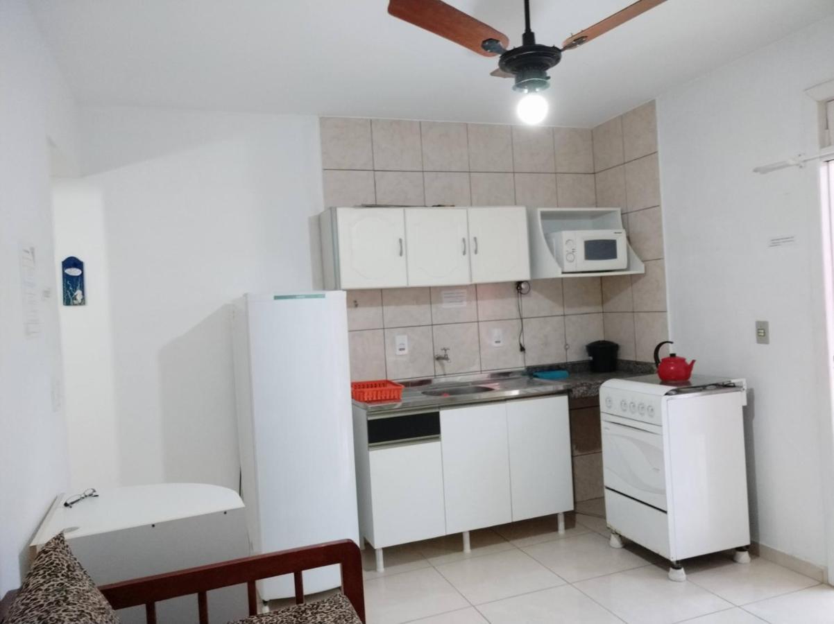 Residencial Praia Bombas Бомбиньяс Экстерьер фото
