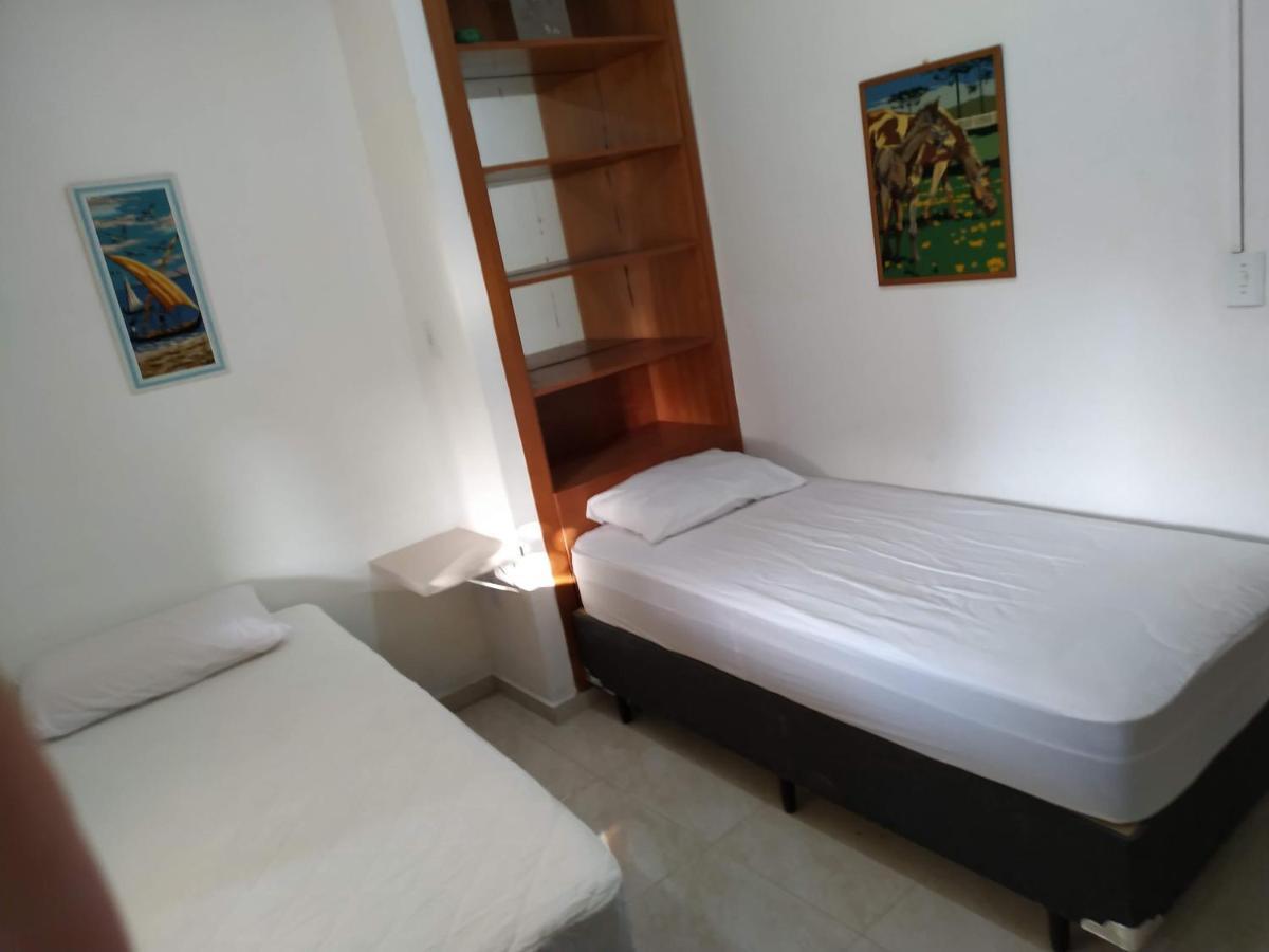 Residencial Praia Bombas Бомбиньяс Экстерьер фото