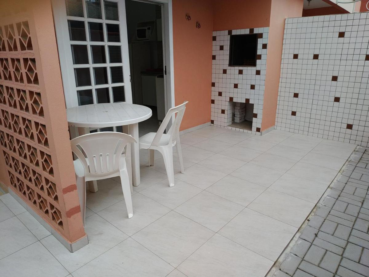 Residencial Praia Bombas Бомбиньяс Экстерьер фото